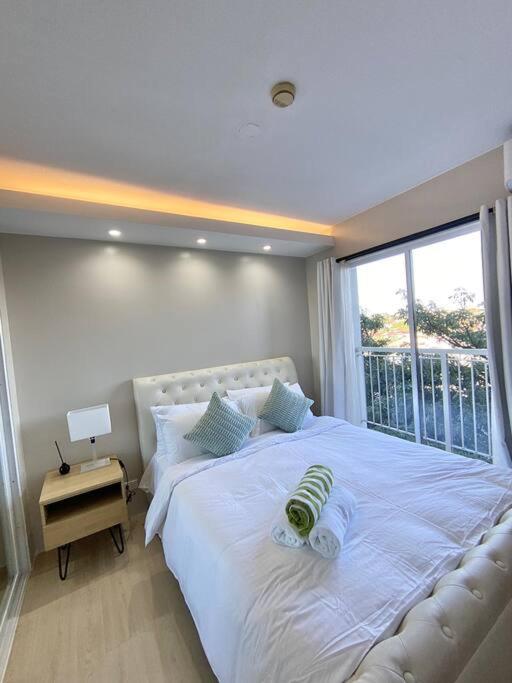 Modern Oasis: Pool + Netflix Daire Manila Dış mekan fotoğraf